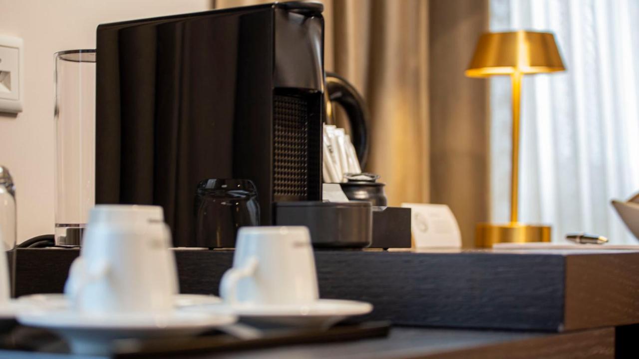 Delphi Hotel & Restaurant Neu Wulmstorf Bagian luar foto
