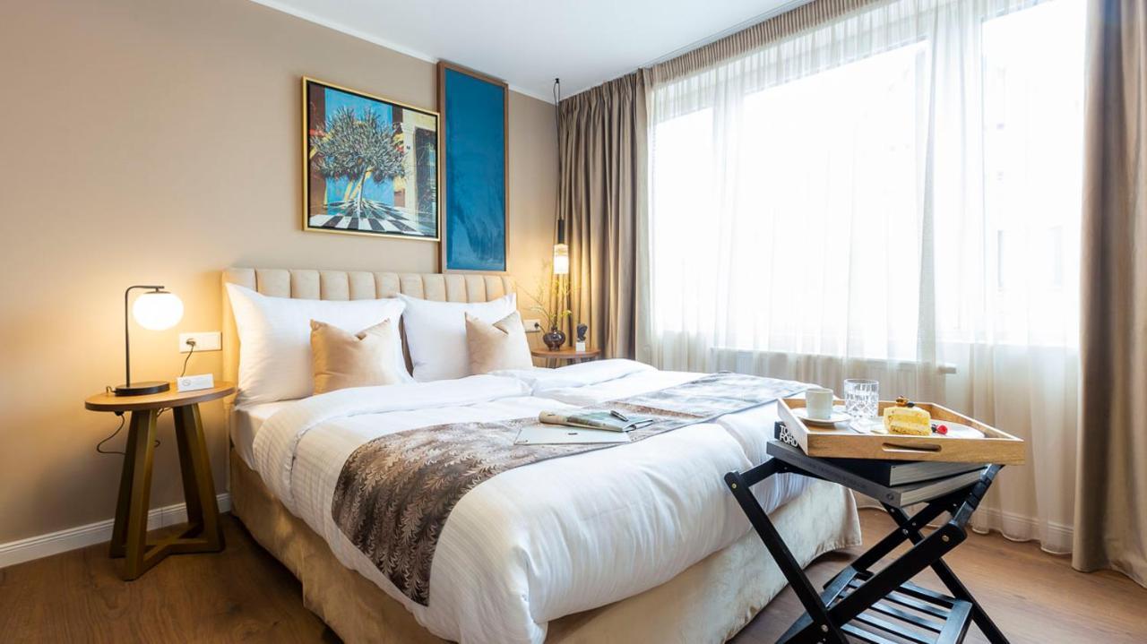 Delphi Hotel & Restaurant Neu Wulmstorf Bagian luar foto